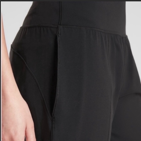 NWOT Athleta Salutation Cruise Jogger in Powervita - Picture 8 of 12